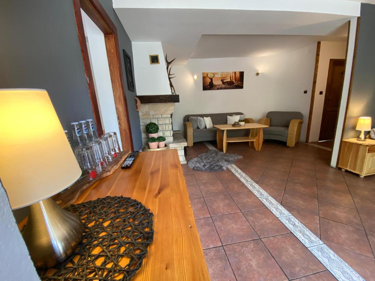 Family Room with Private Bathroom,1113087339:JPEG